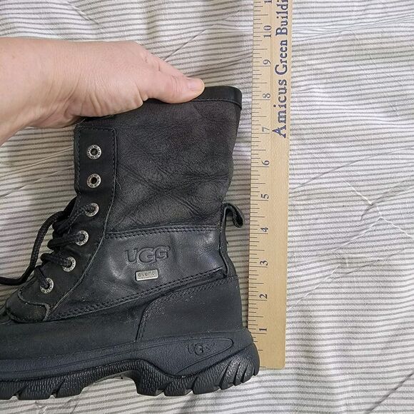 UGG Kids Butte Winter Boots Black Leather Insulated Waterproof Size 3 S/N 5209 - Picture 16 of 16